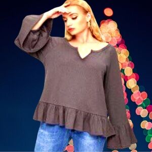 🆕Women’s plus-size Charcoal gray long/flounce-sleeve Knit Top❤️❤️3X